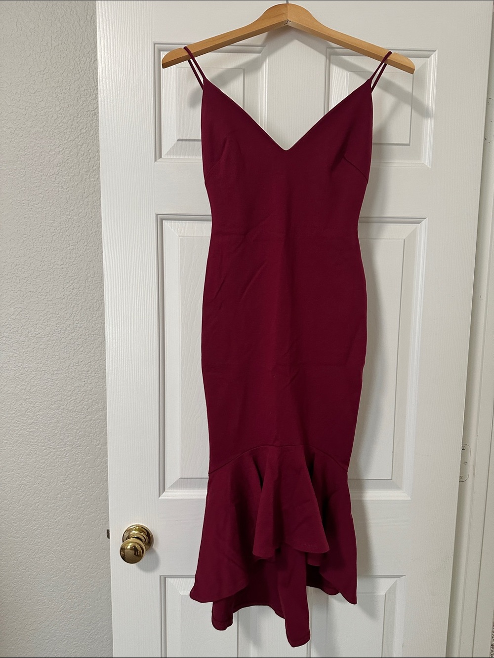 Work once chic Burgundy Spaghetti Strap Mermaid Midi Dress